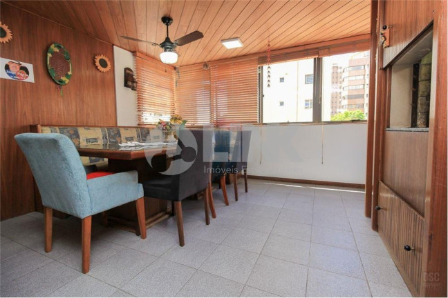 Imagem Apartamento com 4 Quartos à Venda, 217 m² em Auxiliadora - Porto Alegre Imagem Apartamento com 4 Quartos à Venda, 217 m² em Auxiliadora - Porto Alegre