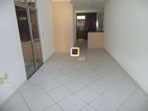 Imagem Casa com 3 Quartos à Venda, em Lagoa Redonda - Fortaleza Imagem Casa com 3 Quartos à Venda, em Lagoa Redonda - Fortaleza