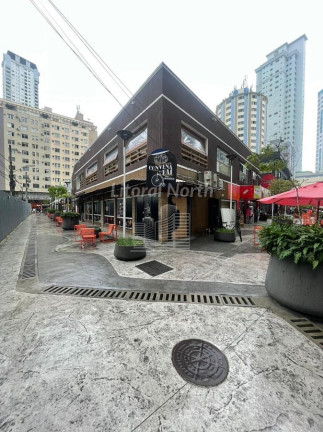 Sala Comercial à Venda, 860 m² em Centro - Balneário Camboriú