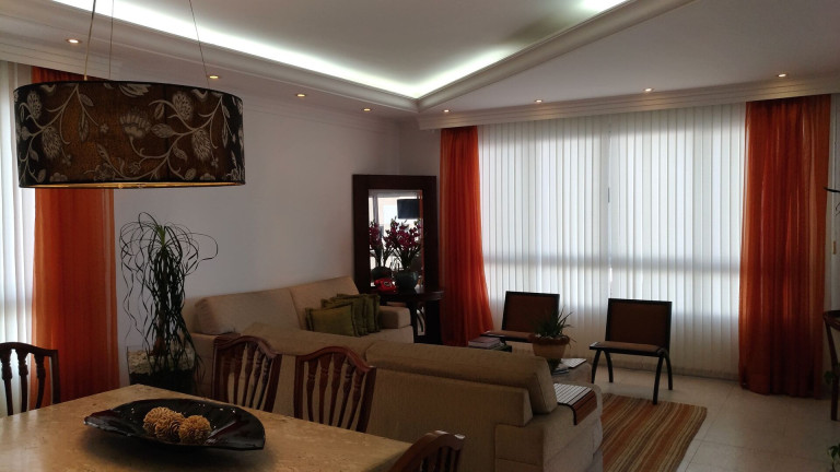 Apartamento com 3 Quartos à Venda, 189 m² em Embaré - Santos