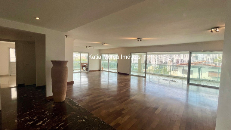 Imagem Imóvel com 4 Quartos à Venda, 438 m² em Pacaembu - São Paulo Imagem Imóvel com 4 Quartos à Venda, 438 m² em Pacaembu - São Paulo