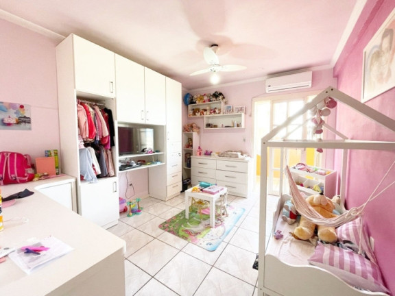 Imagem Casa com 6 Quartos à Venda, 600 m² em Urlândia - Santa Maria