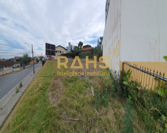 Terreno à Venda, 1.000 m² em Iririú - Joinville