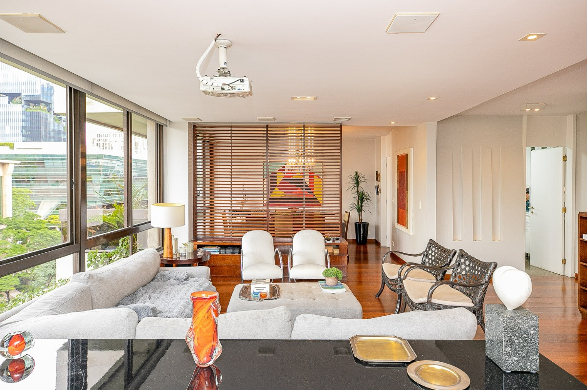 Imagem Apartamento com 3 Quartos à Venda, 225 m² em Itaim Bibi - São Paulo