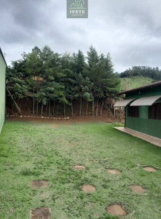 Imagem Casa com 4 Quartos à Venda, 3.000 m² Imagem Casa com 4 Quartos à Venda, 3.000 m²