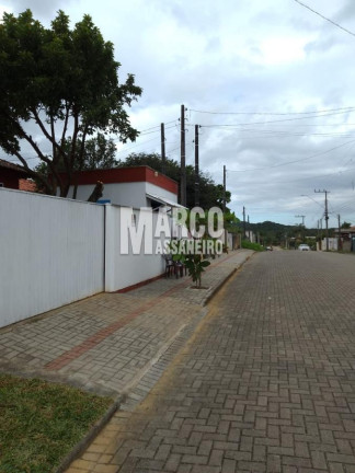 Imagem Casa com 3 Quartos à Venda, 360 m² em Paranaguamirim - Joinville Imagem Casa com 3 Quartos à Venda, 360 m² em Paranaguamirim - Joinville
