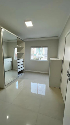 Imagem Apartamento com 3 Quartos à Venda, 122 m² em Centro - Balneário Camboriú Imagem Apartamento com 3 Quartos à Venda, 122 m² em Centro - Balneário Camboriú