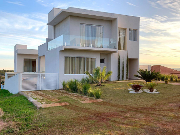 Imagem Casa com 4 Quartos à Venda, 450 m² em Pardinho Imagem Casa com 4 Quartos à Venda, 450 m² em Pardinho