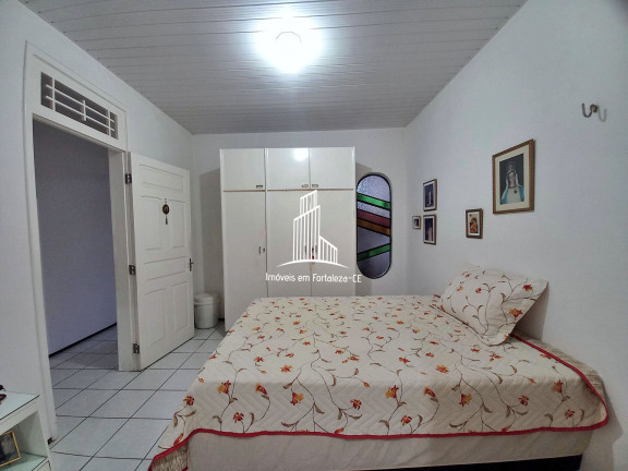 Imagem Casa com 4 Quartos à Venda, 202 m² em Centro - Fortaleza Imagem Casa com 4 Quartos à Venda, 202 m² em Centro - Fortaleza