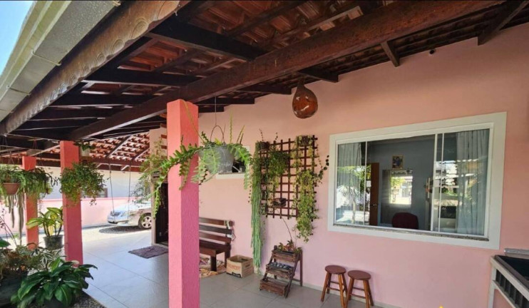 Imagem Casa com 3 Quartos à Venda, 194 m² em Centro - Balneário Barra Do Sul