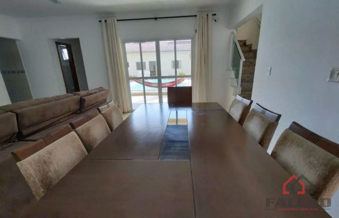 Imagem Casa com 4 Quartos à Venda, 286 m² em Canto Do Forte - Praia Grande Imagem Casa com 4 Quartos à Venda, 286 m² em Canto Do Forte - Praia Grande