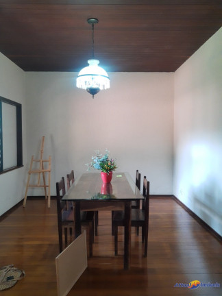 Imagem Casa com 4 Quartos à Venda, 185 m² em Jardim Cascata - Teresópolis