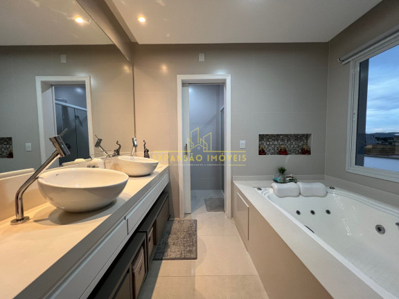 Imagem Casa com 3 Quartos à Venda, 300 m² em Pedra Branca - Palhoça Imagem Casa com 3 Quartos à Venda, 300 m² em Pedra Branca - Palhoça