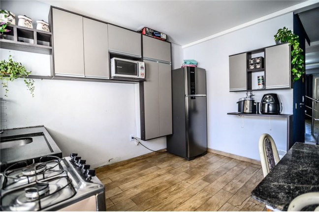 Imagem Casa com 2 Quartos à Venda, em Jardim Itu - Porto Alegre Imagem Casa com 2 Quartos à Venda, em Jardim Itu - Porto Alegre