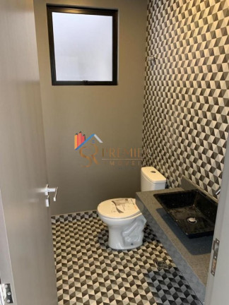 Imagem Casa com 3 Quartos à Venda, 270 m² em Itacorubi - Florianópolis Imagem Casa com 3 Quartos à Venda, 270 m² em Itacorubi - Florianópolis
