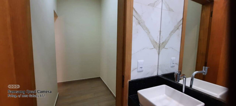 Casa com 3 Quartos à Venda,  em Jardim Oásis - Taubaté