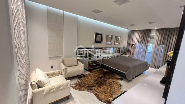 Apartamento com 3 Quartos à Venda, 260 m²