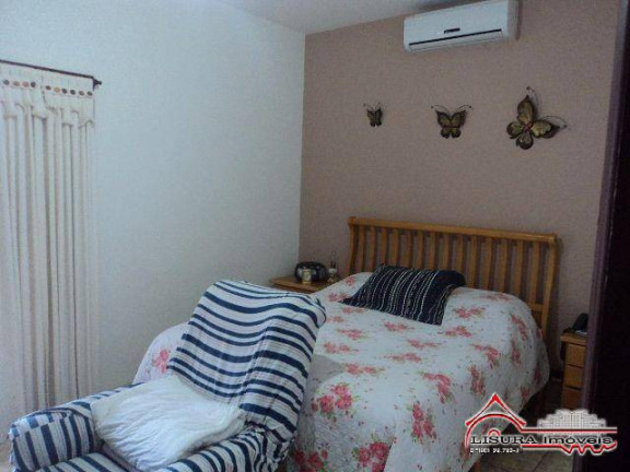 Imagem Casa com 4 Quartos à Venda, 338 m² em Jardim Santa Maria - Jacareí Imagem Casa com 4 Quartos à Venda, 338 m² em Jardim Santa Maria - Jacareí