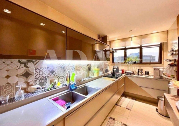 Imagem Imóvel com 4 Quartos à Venda, 218 m² em Barra Da Tijuca - Rio De Janeiro Imagem Imóvel com 4 Quartos à Venda, 218 m² em Barra Da Tijuca - Rio De Janeiro