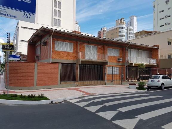 Imagem Casa com 7 Quartos à Venda, 322 m² em Centro - Balneário Camboriú Imagem Casa com 7 Quartos à Venda, 322 m² em Centro - Balneário Camboriú