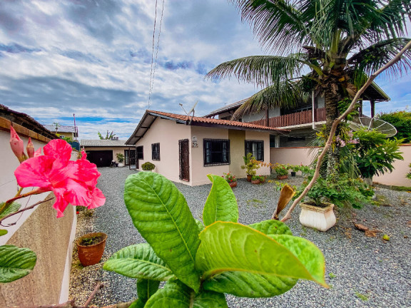 Imagem Casa com 3 Quartos à Venda, 360 m² em Centro - Balneário Barra Do Sul