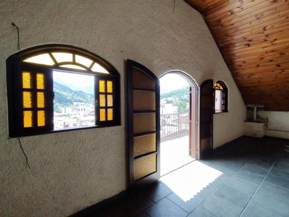 Imagem Casa com 3 Quartos à Venda, 90 m² em Barra Do Imbuí - Teresópolis