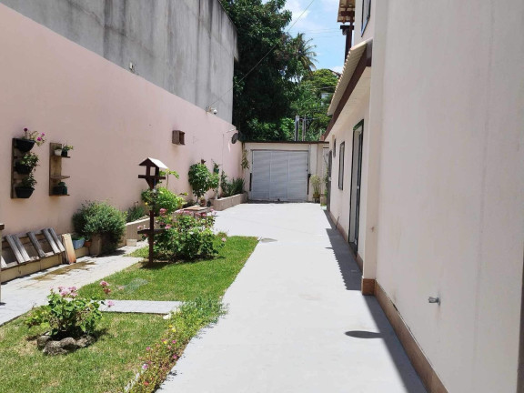 Imagem Casa com 3 Quartos à Venda, 300 m² Imagem Casa com 3 Quartos à Venda, 300 m²