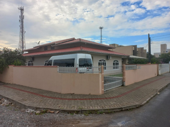 Imagem Casa com 4 Quartos à Venda, 260 m² em Aventureiro - Joinville