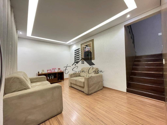Casa com 3 Quartos à Venda, 250 m² em Conjunto Califórnia - Belo Horizonte
