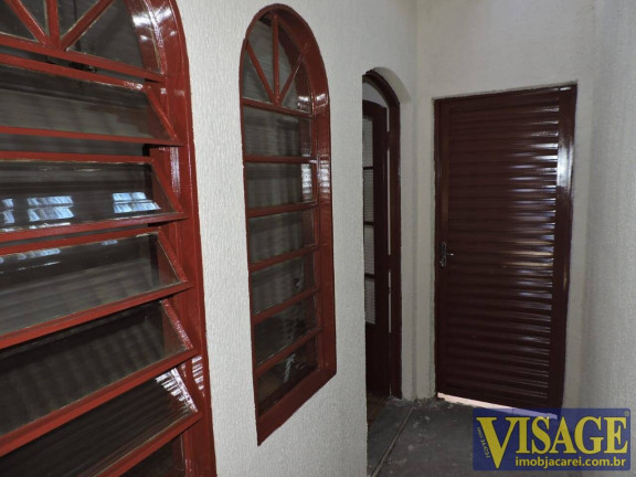 Casa com 2 Quartos à Venda,  em Jd. Das Industrias - Jacareí