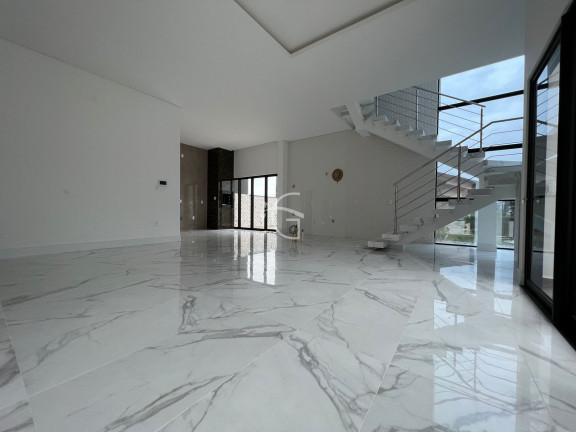 Imagem Casa com 3 Quartos à Venda, 191 m² em Saguaçu - Joinville Imagem Casa com 3 Quartos à Venda, 191 m² em Saguaçu - Joinville