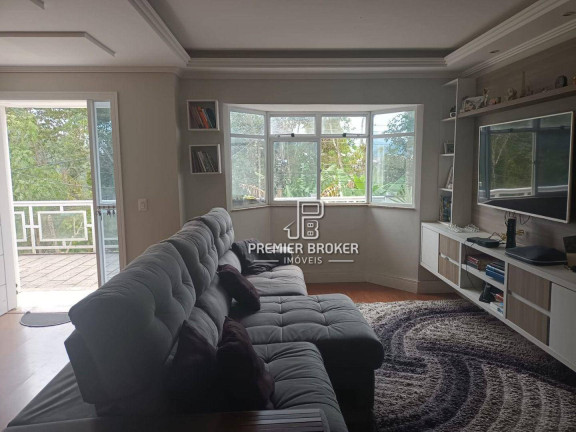 Imagem Casa com 3 Quartos à Venda, 337 m² em Tijuca - Teresópolis Imagem Casa com 3 Quartos à Venda, 337 m² em Tijuca - Teresópolis