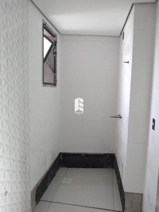 Imagem Cobertura com 4 Quartos à Venda, 210 m² em Nossa Senhora Medianeira - Santa Maria