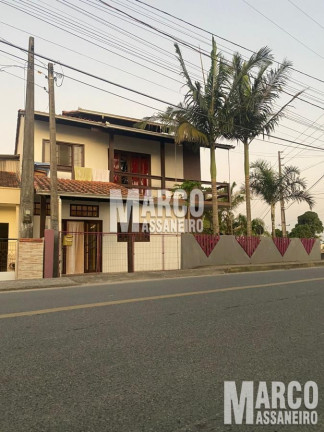 Casa com 3 Quartos à Venda, 248 m² em Pinheiros - Balneário Barra Do Sul