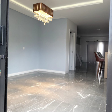 Imagem Sobrado com 3 Quartos à Venda, 185 m² em Rio Pequeno - Camboriú