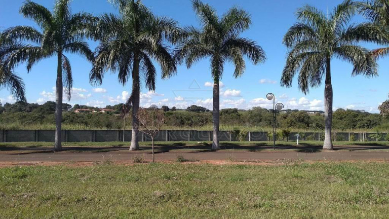 Imagem Terreno à Venda, 539 m² em Lago Azul - Engenheiro Coelho Imagem Terreno à Venda, 539 m² em Lago Azul - Engenheiro Coelho