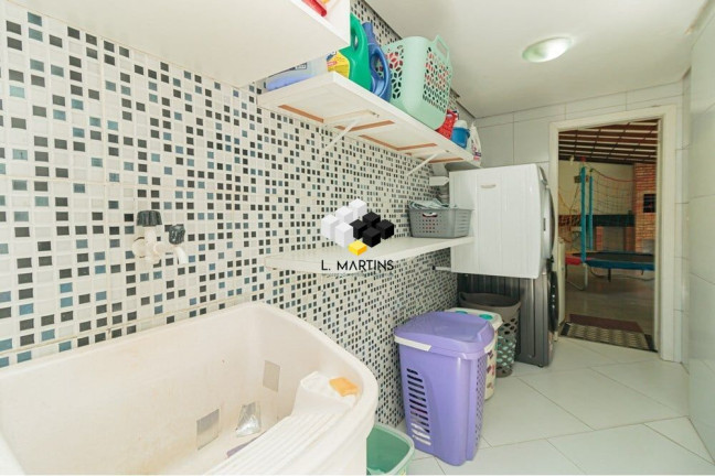Imagem Casa com 3 Quartos à Venda, 170 m² em Passo Da Areia - Porto Alegre Imagem Casa com 3 Quartos à Venda, 170 m² em Passo Da Areia - Porto Alegre