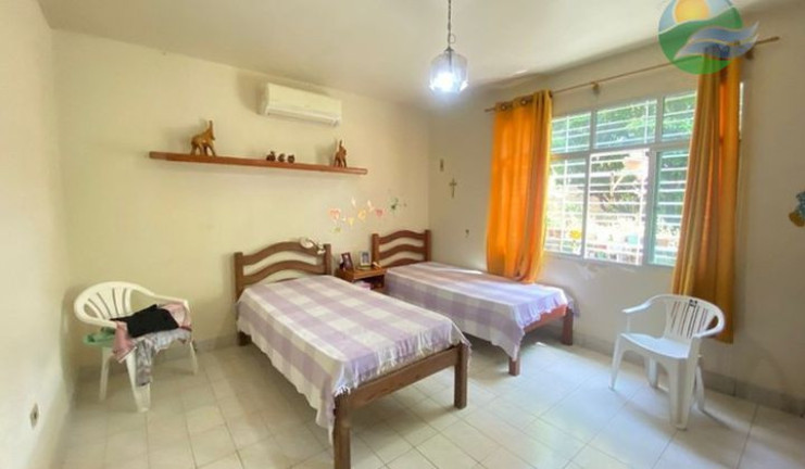 Imagem Casa com 3 Quartos à Venda, 234 m²