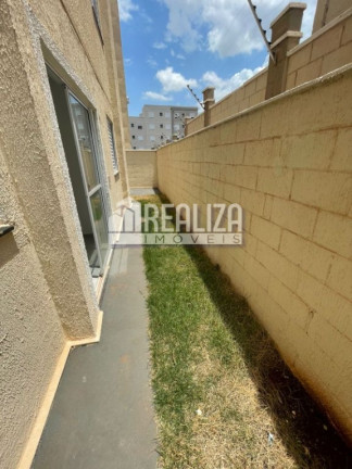 Imagem Apartamento com 2 Quartos para Alugar, 50 m² em Conjunto Manoel Mendes - Uberaba Imagem Apartamento com 2 Quartos para Alugar, 50 m² em Conjunto Manoel Mendes - Uberaba