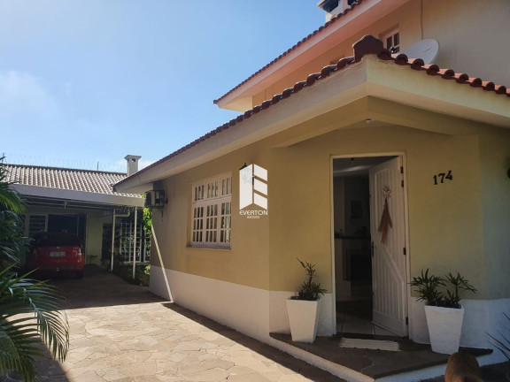 Imagem Casa com 3 Quartos à Venda,  em Camobi - Santa Maria