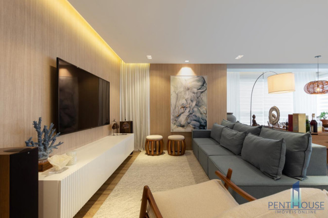 Imagem Apartamento com 3 Quartos à Venda, 130 m² em Centro - Balneário Camboriú