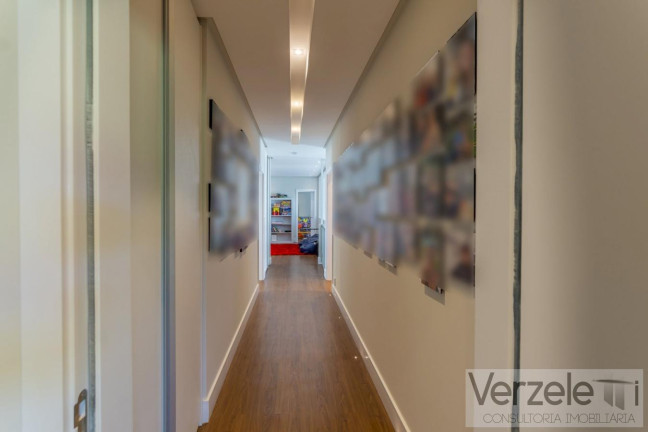 Imagem Casa com 4 Quartos à Venda, 600 m² em São Francisco De Assis - Camboriú Imagem Casa com 4 Quartos à Venda, 600 m² em São Francisco De Assis - Camboriú