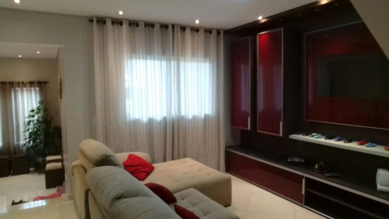 Imagem Sobrado com 3 Quartos à Venda, 227 m² em Vila Miranda - Itaquaquecetuba Imagem Sobrado com 3 Quartos à Venda, 227 m² em Vila Miranda - Itaquaquecetuba