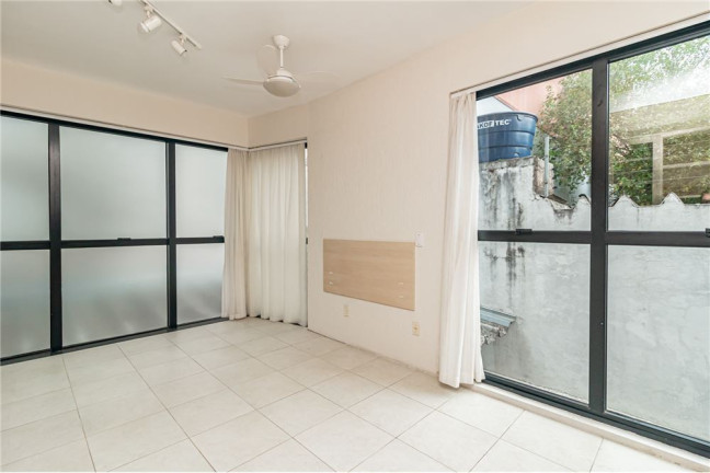 Imagem Sala Comercial à Venda, 34 m² em Auxiliadora - Porto Alegre Imagem Sala Comercial à Venda, 34 m² em Auxiliadora - Porto Alegre