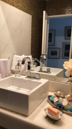 Imagem Apartamento com 4 Quartos à Venda, 301 m² em Copacabana - Rio De Janeiro Imagem Apartamento com 4 Quartos à Venda, 301 m² em Copacabana - Rio De Janeiro