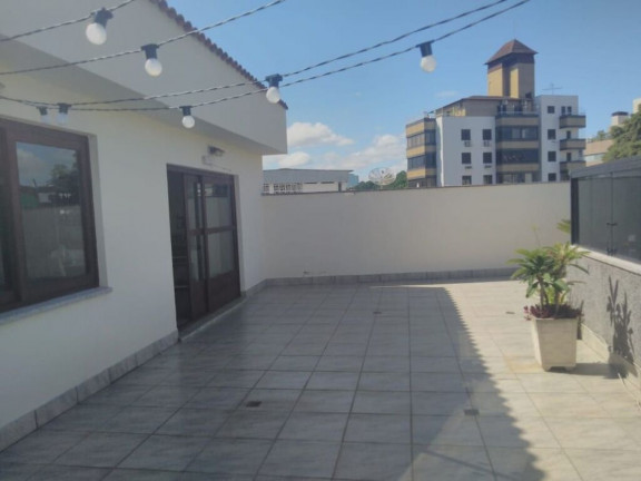 Imóvel com 3 Quartos à Venda, 228 m² em Passo Da Areia - Porto Alegre