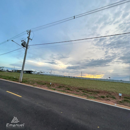 Imagem Terreno à Venda, 250 m² em Nova Lima - Campo Grande Imagem Terreno à Venda, 250 m² em Nova Lima - Campo Grande
