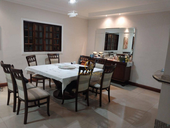 Sobrado com 3 Quartos à Venda, 220 m² em Urbanova - São José Dos Campos