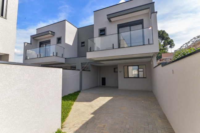 Casa com 3 Quartos à Venda, 95 m² em Uberaba - Curitiba