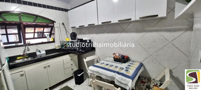 Imagem Casa com 4 Quartos à Venda, em água Branca - Ilhabela Imagem Casa com 4 Quartos à Venda, em água Branca - Ilhabela